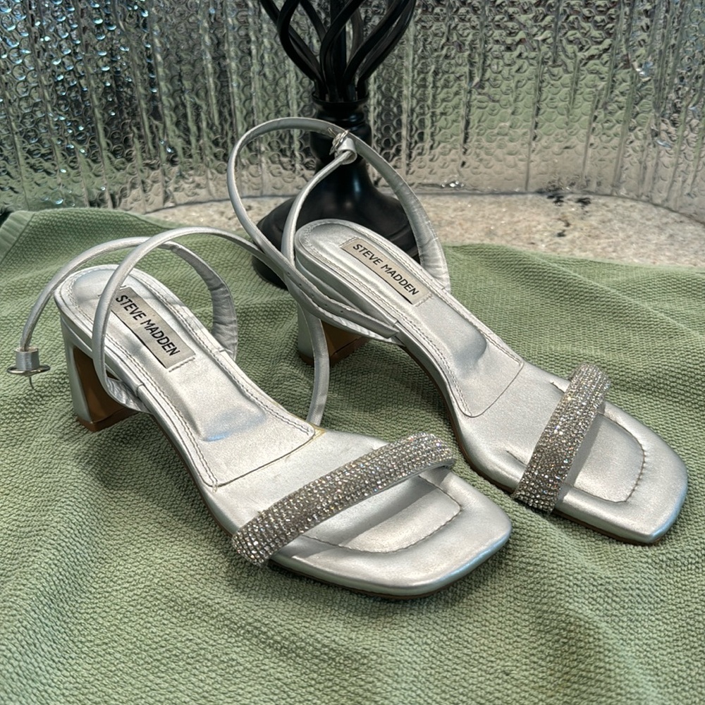 Women’s Steve Madden short heels